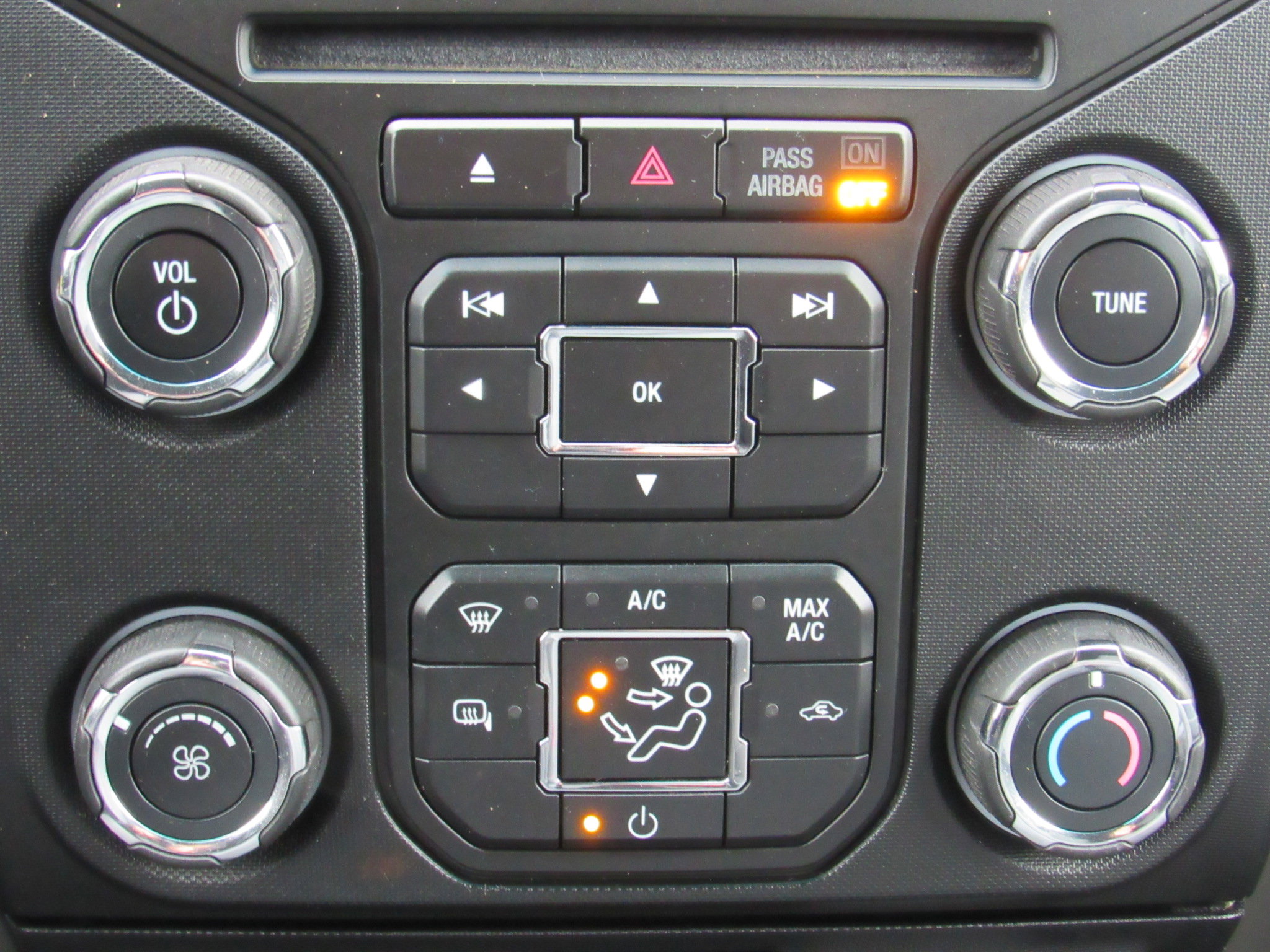 Used 2014 Ford F150 XLT w/ XLT Chrome Package image 23