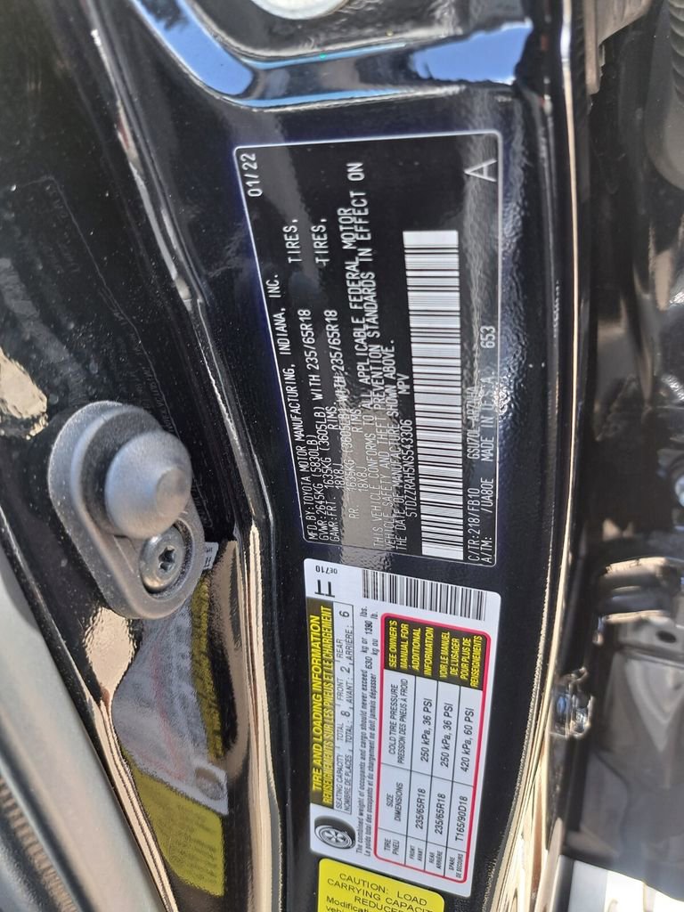 Used 2022 Toyota Highlander LE image 27