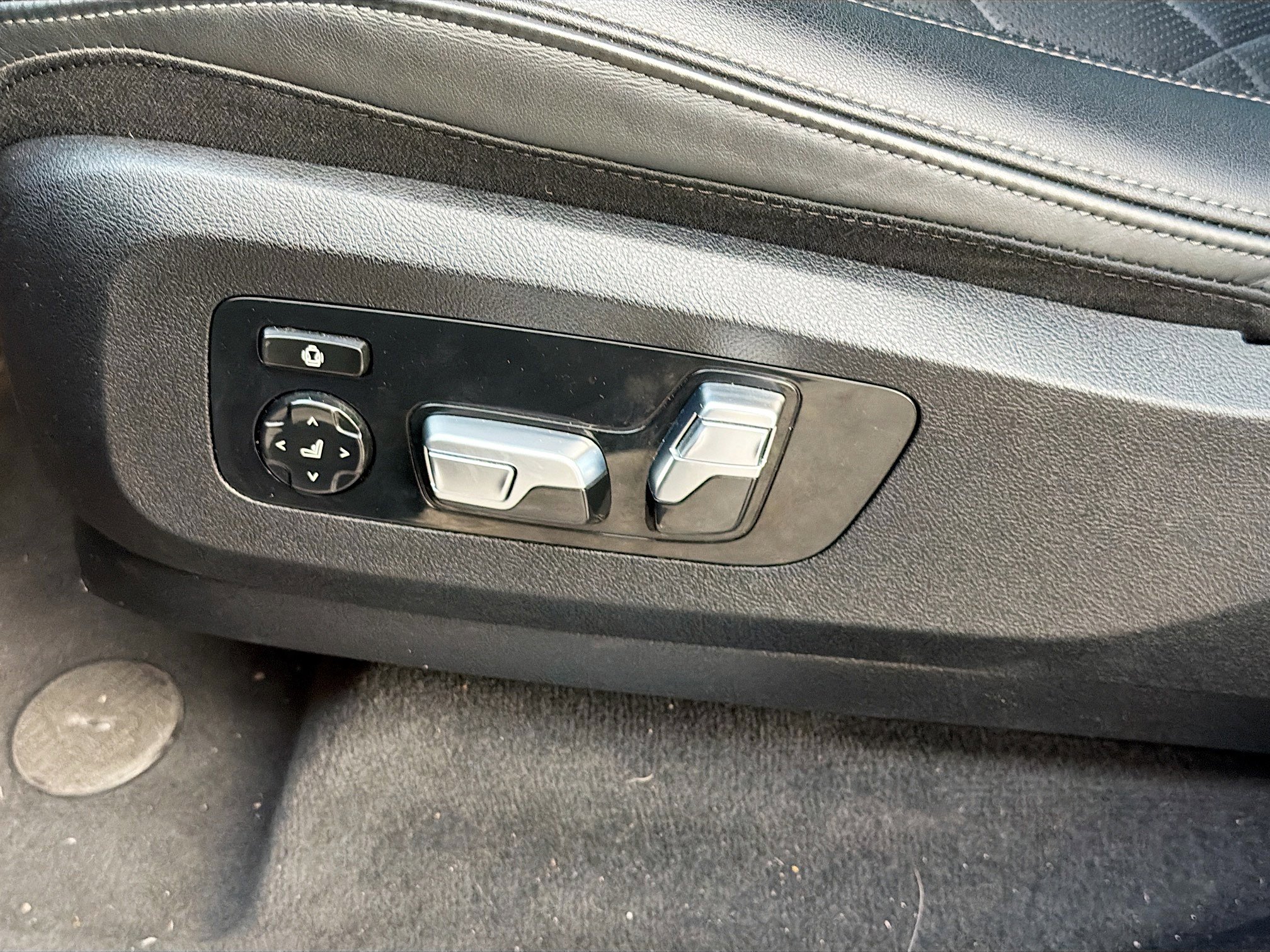 Used 2024 BMW X5 sDrive40i image 25