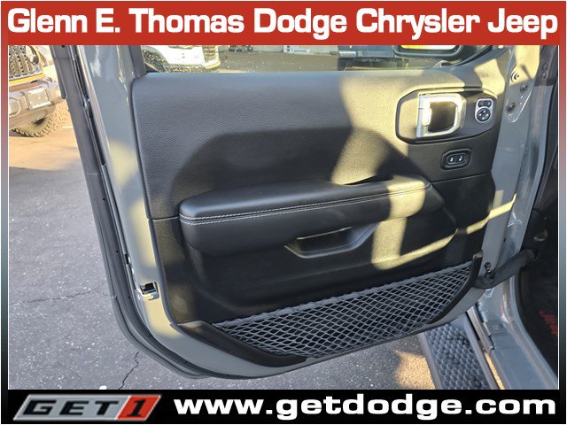 Certified 2022 Jeep Wrangler Unlimited Sahara AWD/4WD image 27