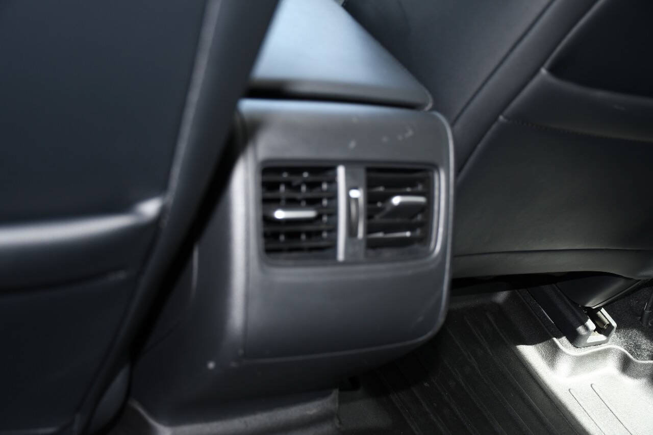 Used 2018 Honda Accord EX-L image 18