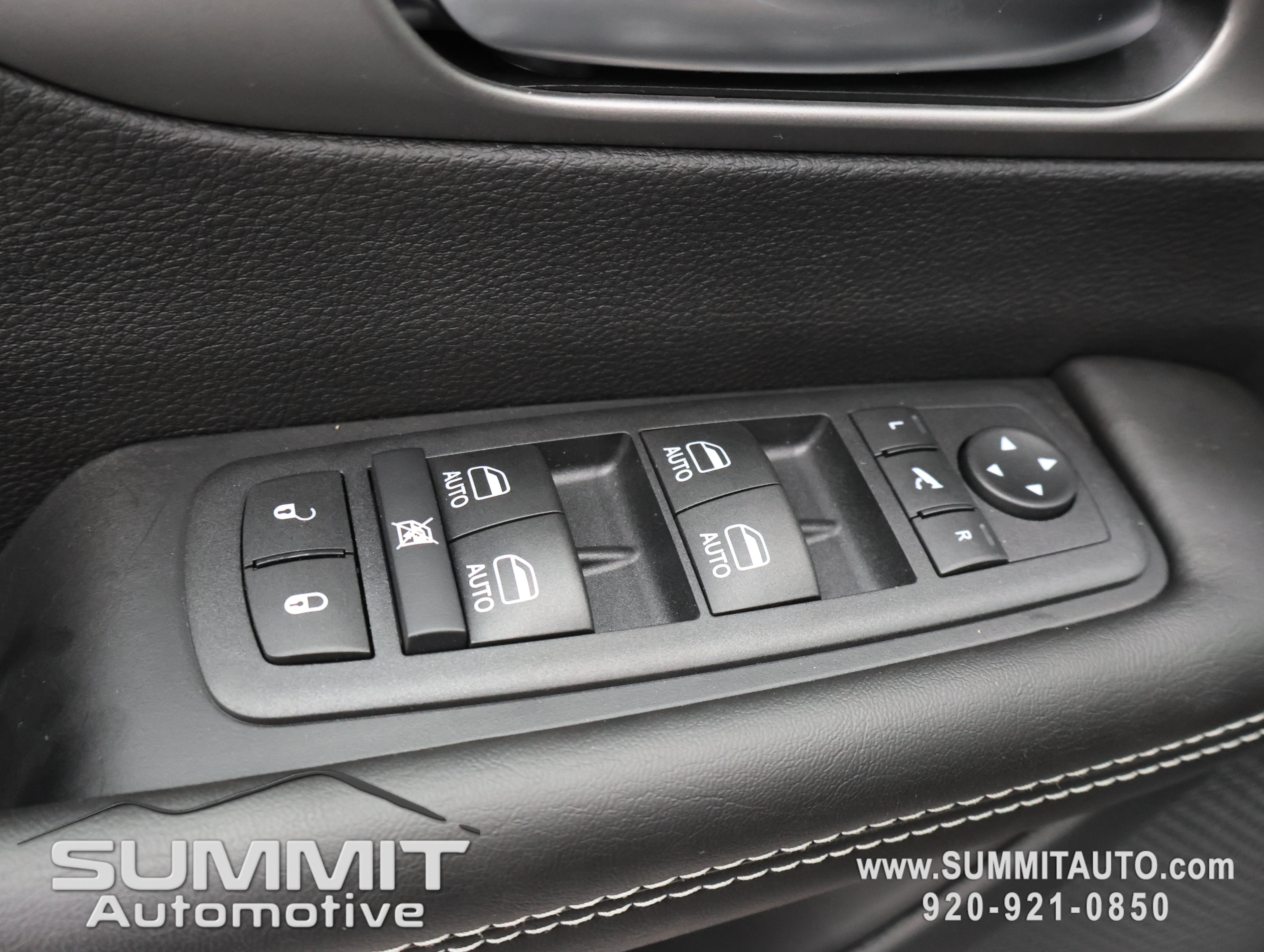 New 2027 Chrysler Pacifica Limited AWD/4WD image 56