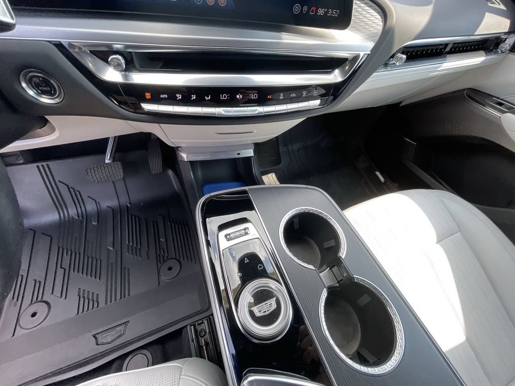Certified 2024 Cadillac Lyriq Luxury RWD image 35