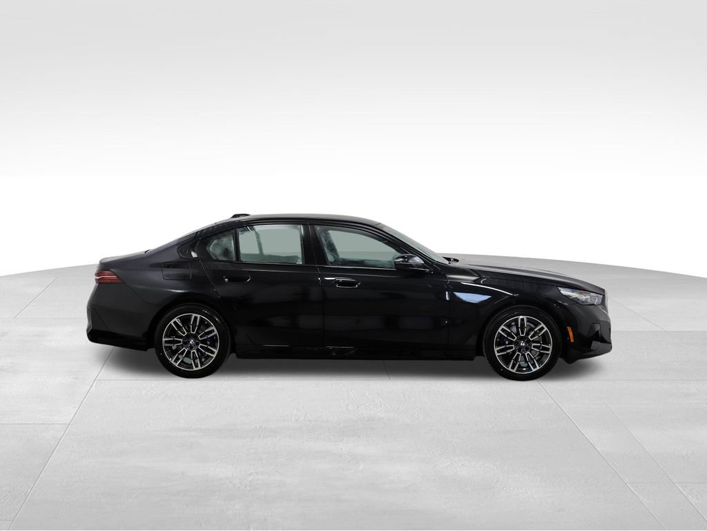 Certified 2025 BMW 530i xDrive w/ M Sport Package image 6