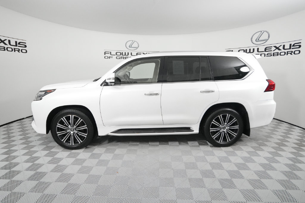 Used 2018 Lexus LX 570 4WD w/ Luxury Package image 4