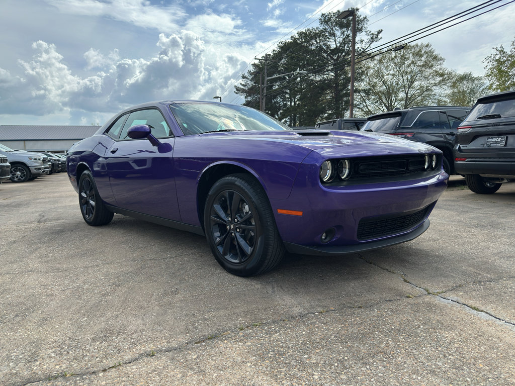 Used 2023 Dodge Challenger SXT w/ Blacktop Package image 19