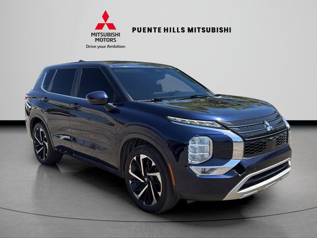 Used 2022 Mitsubishi Outlander SE FWD image 3