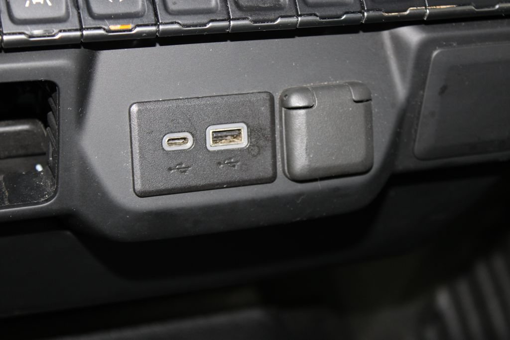 Used 2022 Chevrolet Silverado 1500 W/T RWD image 39