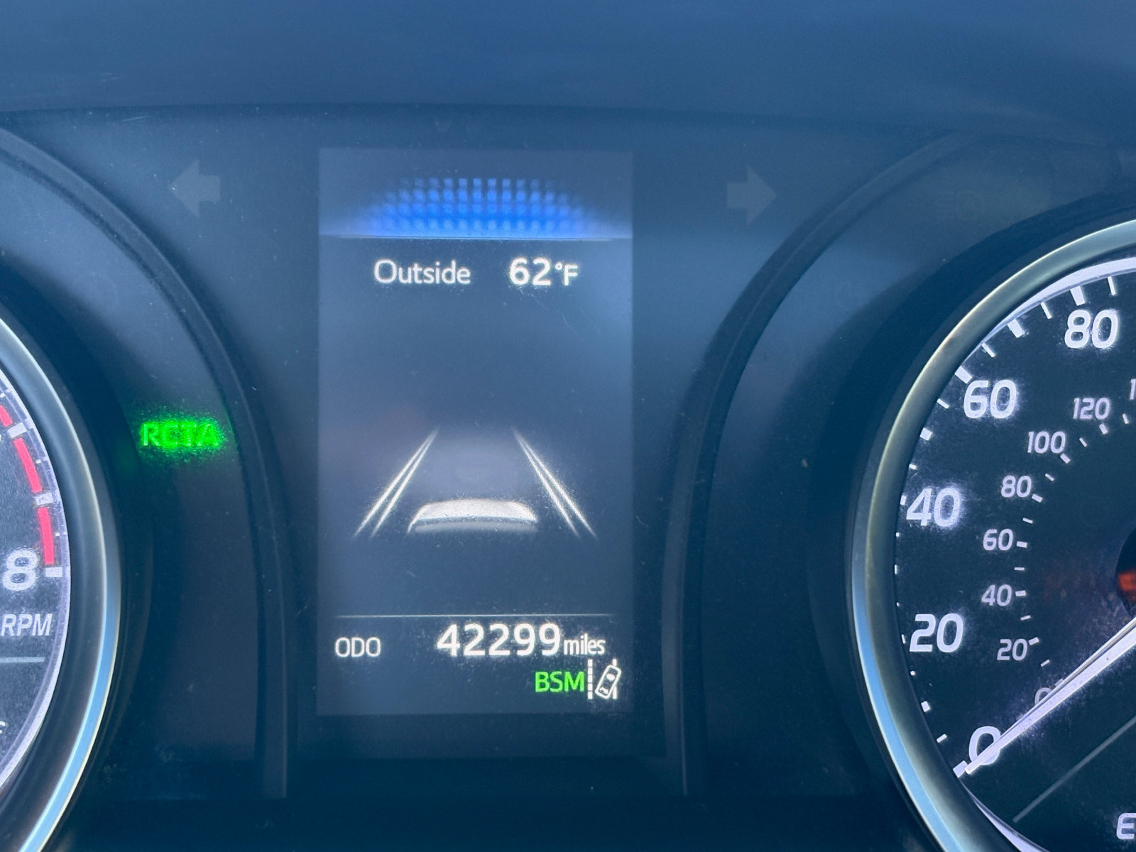 Used 2018 Toyota Camry LE w/ Moonroof Package FWD image 34