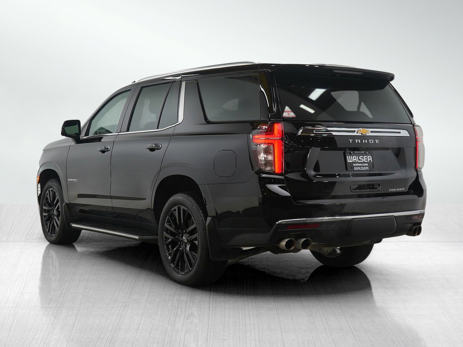 Used 2023 Chevrolet Tahoe Premier image 3