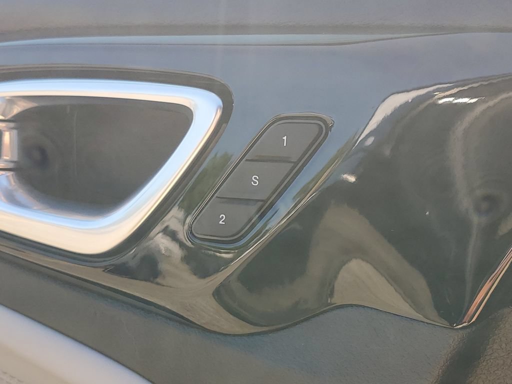 Certified 2024 Jeep Compass Limited w/ Elite Group AWD/4WD image 21