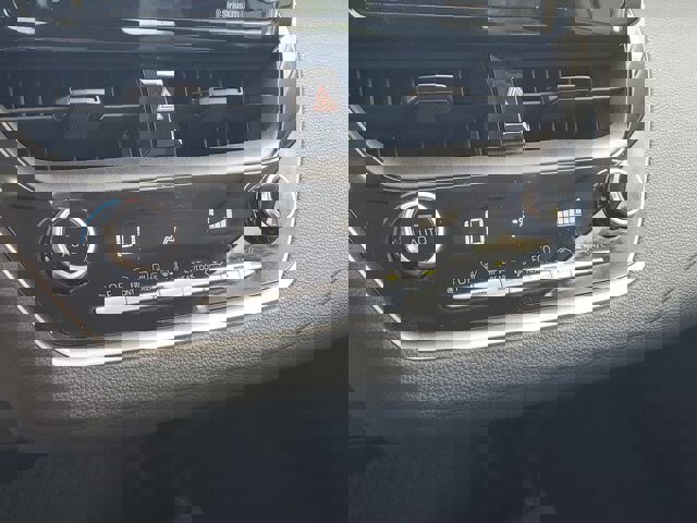 Used 2021 Toyota Corolla LE image 26