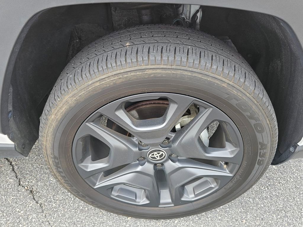 Used 2024 Toyota RAV4 Adventure image 16