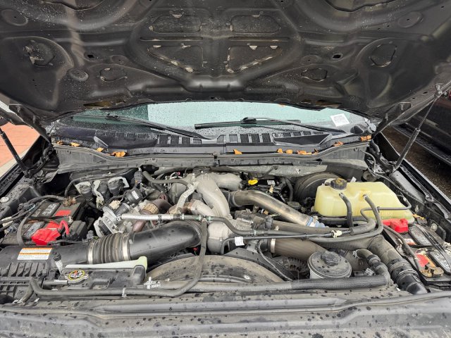 Used 2022 Ford F350 Platinum w/ FX4 Off-Road Package AWD/4WD image 22