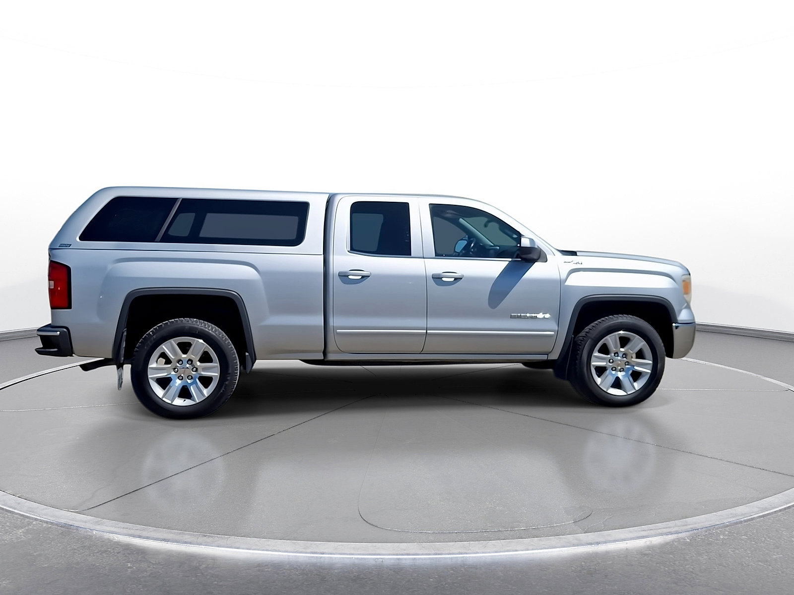 Used 2015 GMC Sierra 1500 SLE w/ Suspension Package, Off-Road AWD/4WD image 9