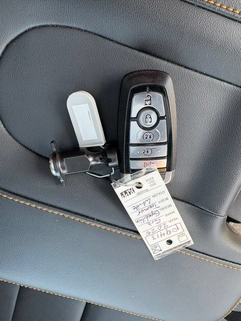 Used 2025 Ford Expedition Tremor AWD/4WD image 6