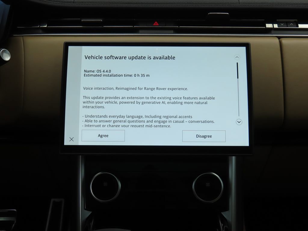 Certified 2023 Land Rover Range Rover SE image 14