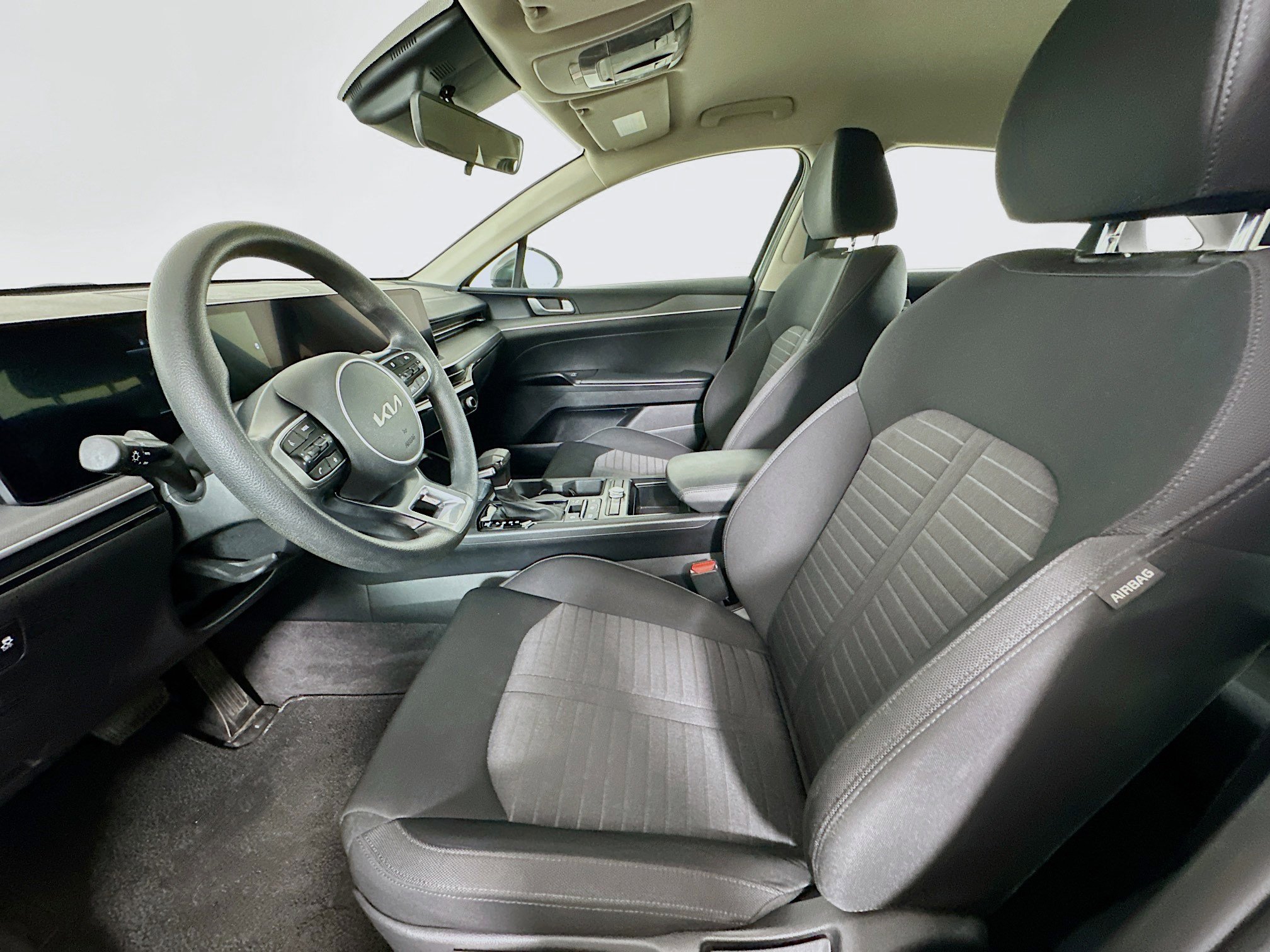 Used 2025 Kia K5 LXS image 13