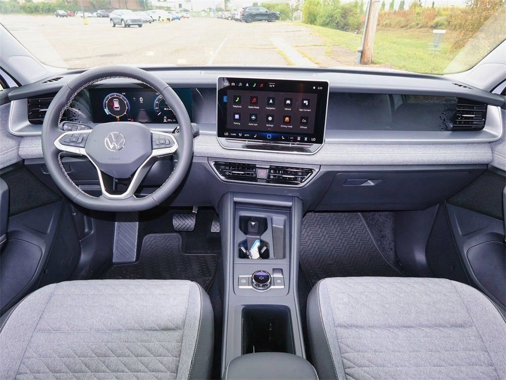 New 2025 Volkswagen Tiguan S image 15
