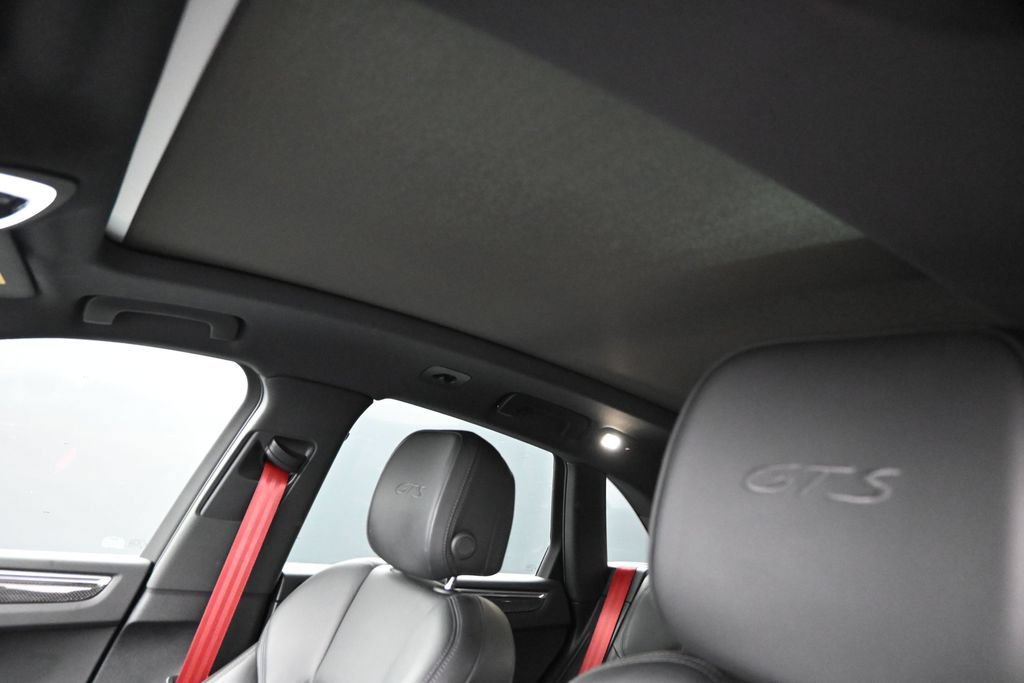 Used 2021 Porsche Macan GTS w/ Sport Chrono Package AWD/4WD image 18