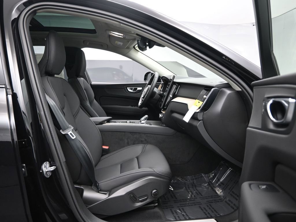 New 2026 Volvo XC60 B5 Plus w/ Protection Package Premier image 27