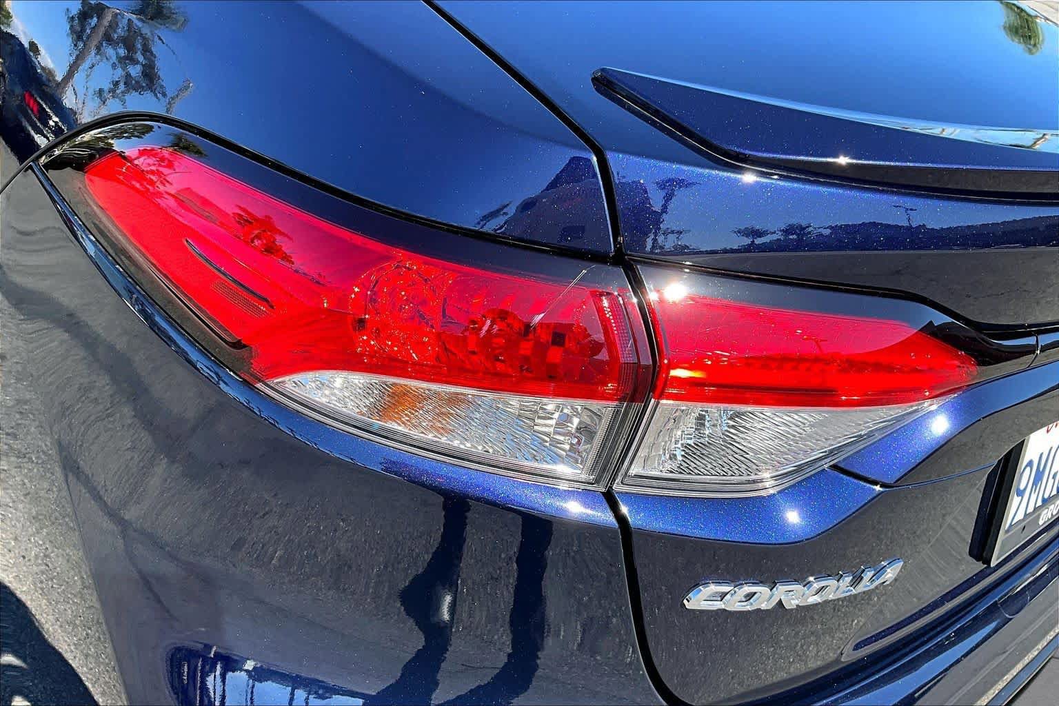 Used 2024 Toyota Corolla SE w/ SE Premium Package FWD image 27