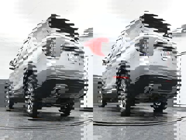 Used 2023 Ford Explorer Limited w/ Equipment Group 301A image 32