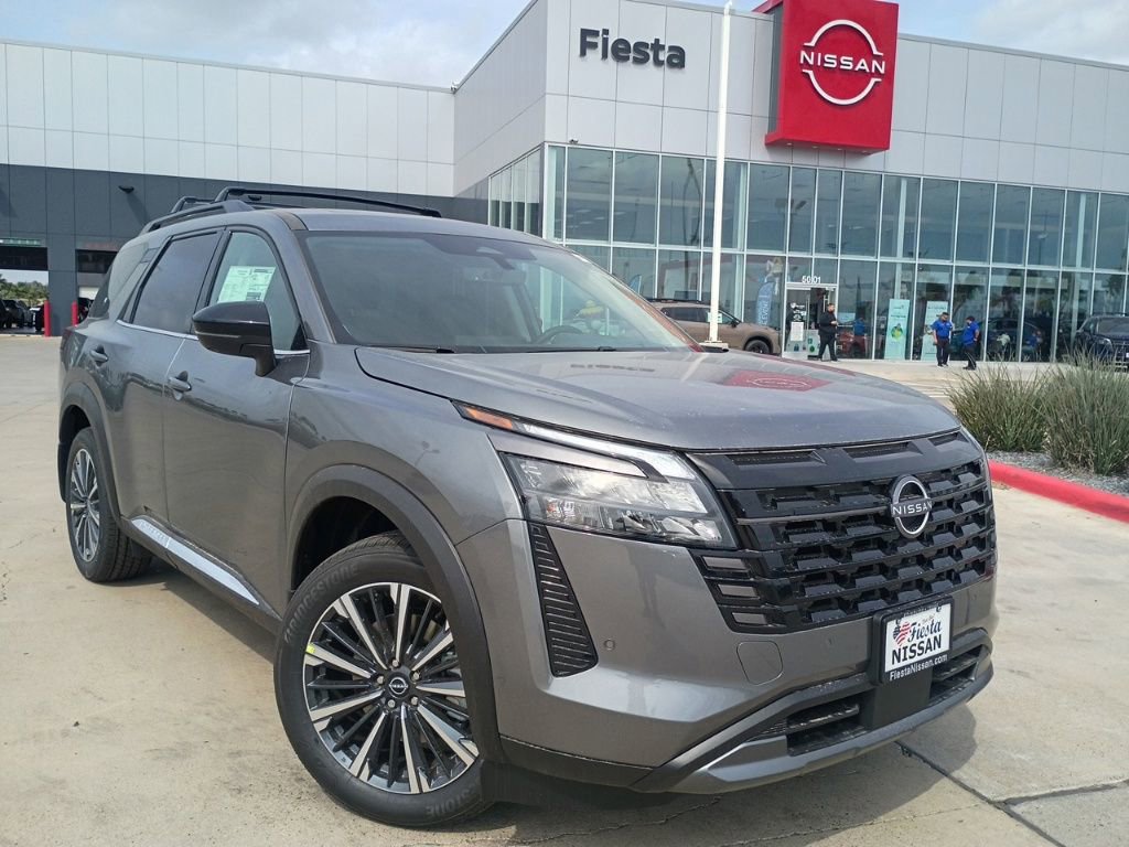 New 2026 Nissan Pathfinder Platinum image 1