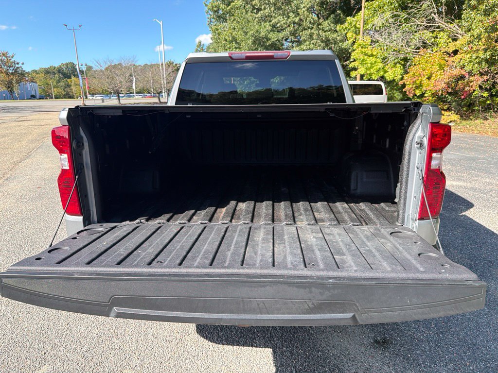 Used 2023 Chevrolet Silverado 1500 LT AWD/4WD image 27