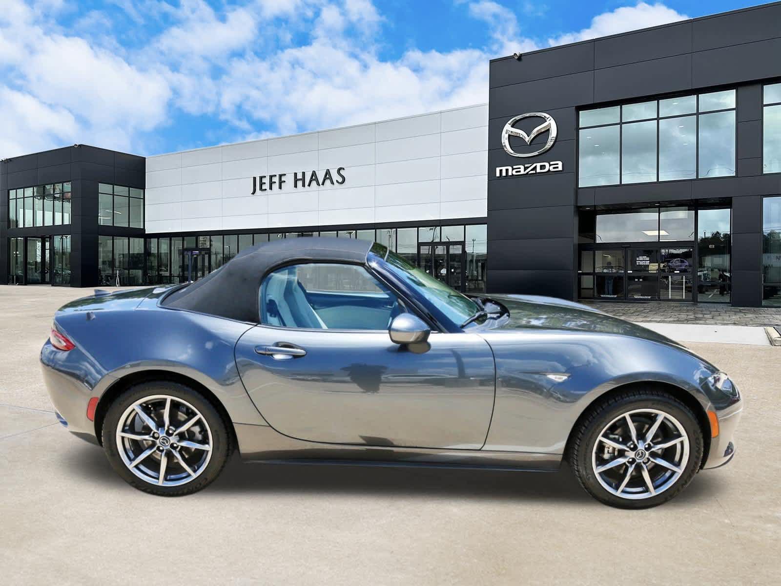 Used 2021 MAZDA MX-5 Miata Grand Touring RWD image 5