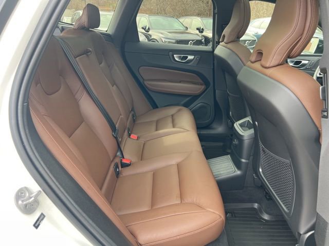 Certified 2024 Volvo XC60 T8 Plus w/ Protection Package Premier image 19