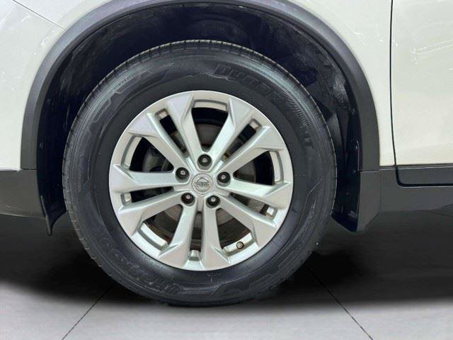 Used 2016 Nissan Rogue SV FWD image 15
