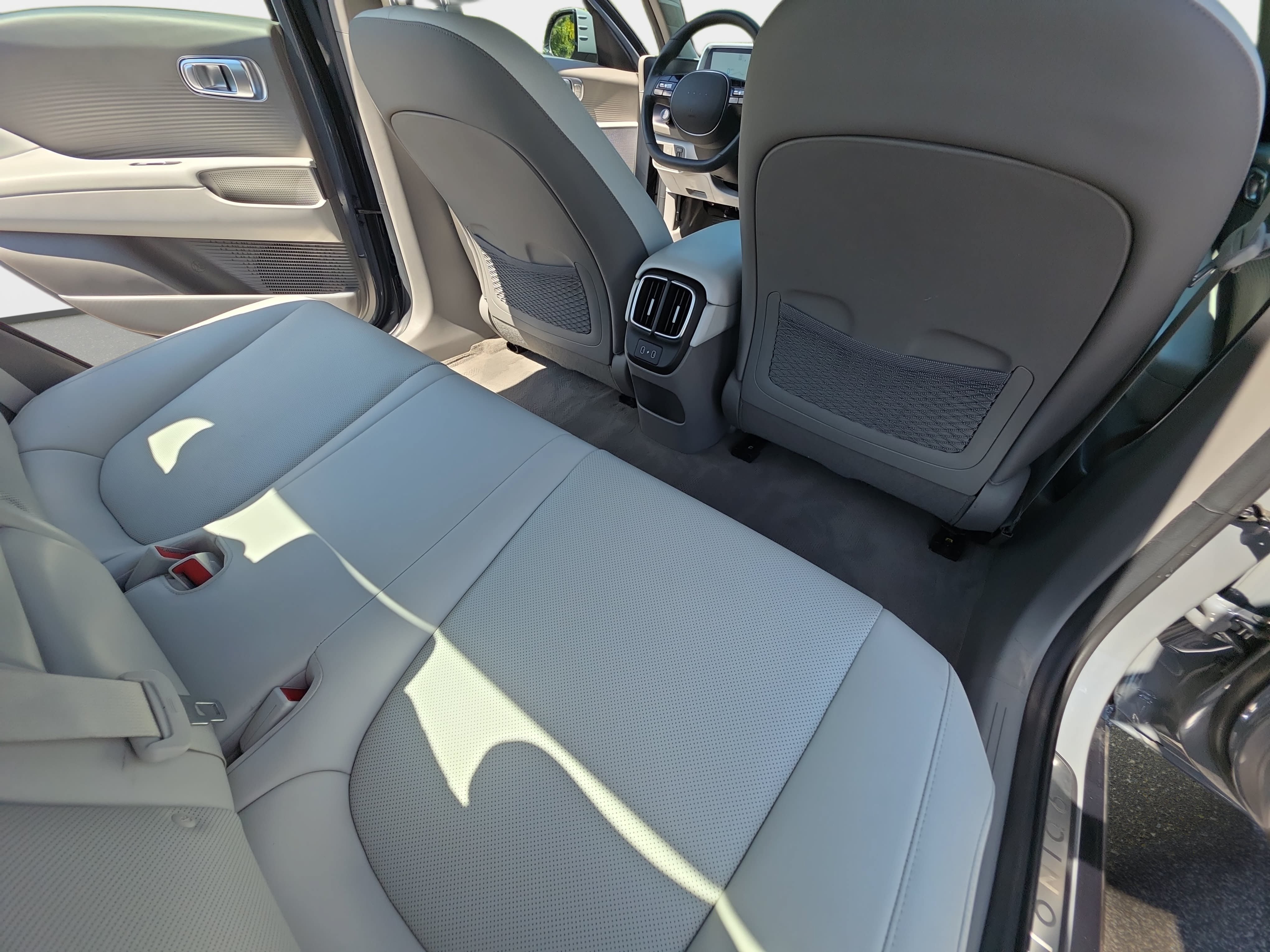 Used 2023 Hyundai Ioniq 6 Limited RWD image 11