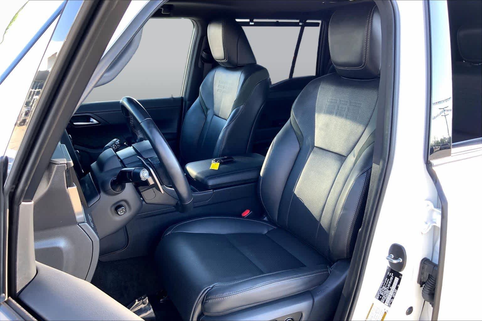 Used 2024 Lexus GX 550 AWD/4WD image 8