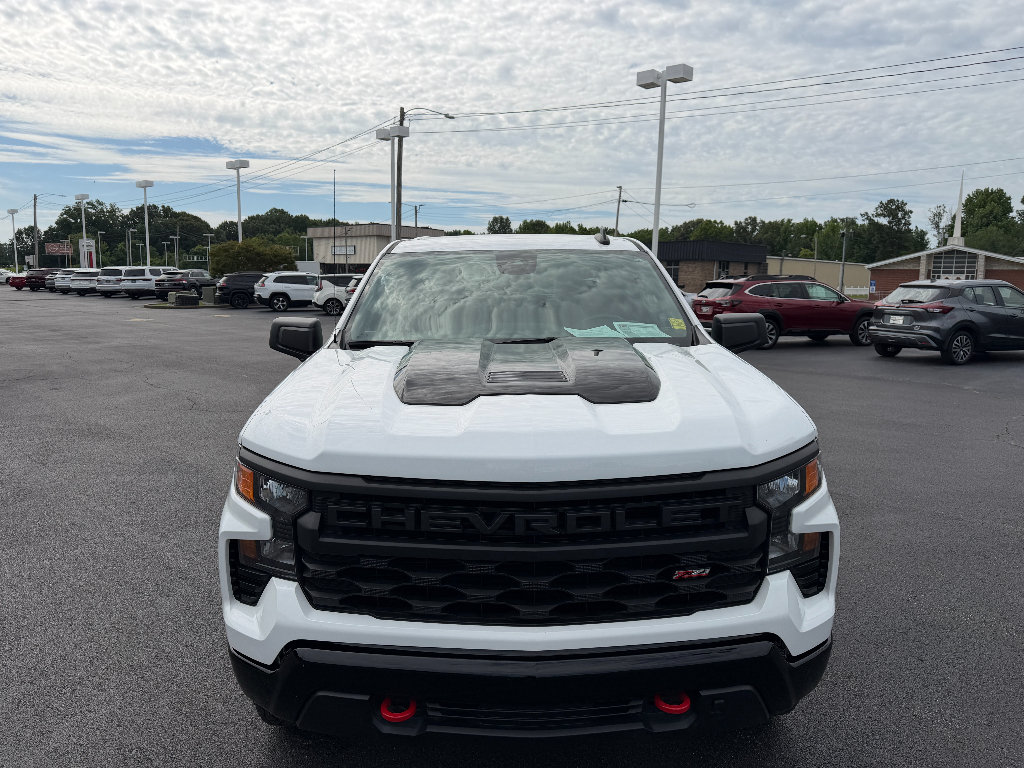 Used 2025 Chevrolet Silverado 1500 Custom Trail Boss AWD/4WD image 3