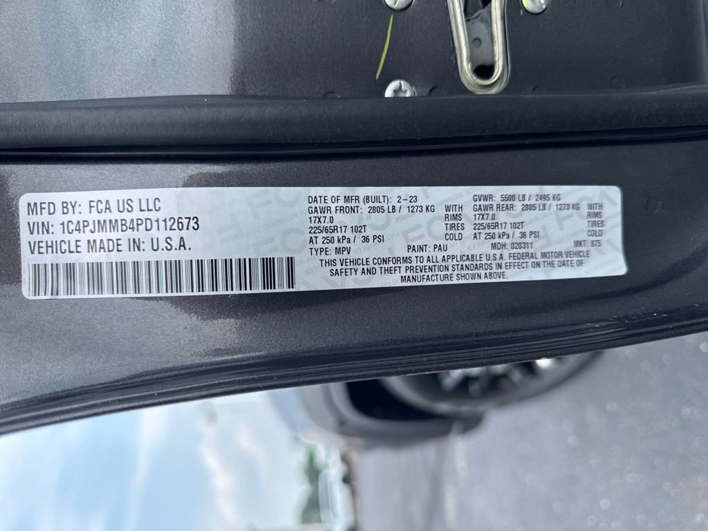 Used 2023 Jeep Cherokee Altitude Lux image 29