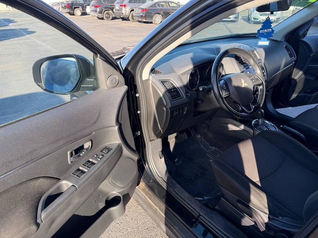 Used 2017 Mitsubishi Outlander Sport LE FWD image 10