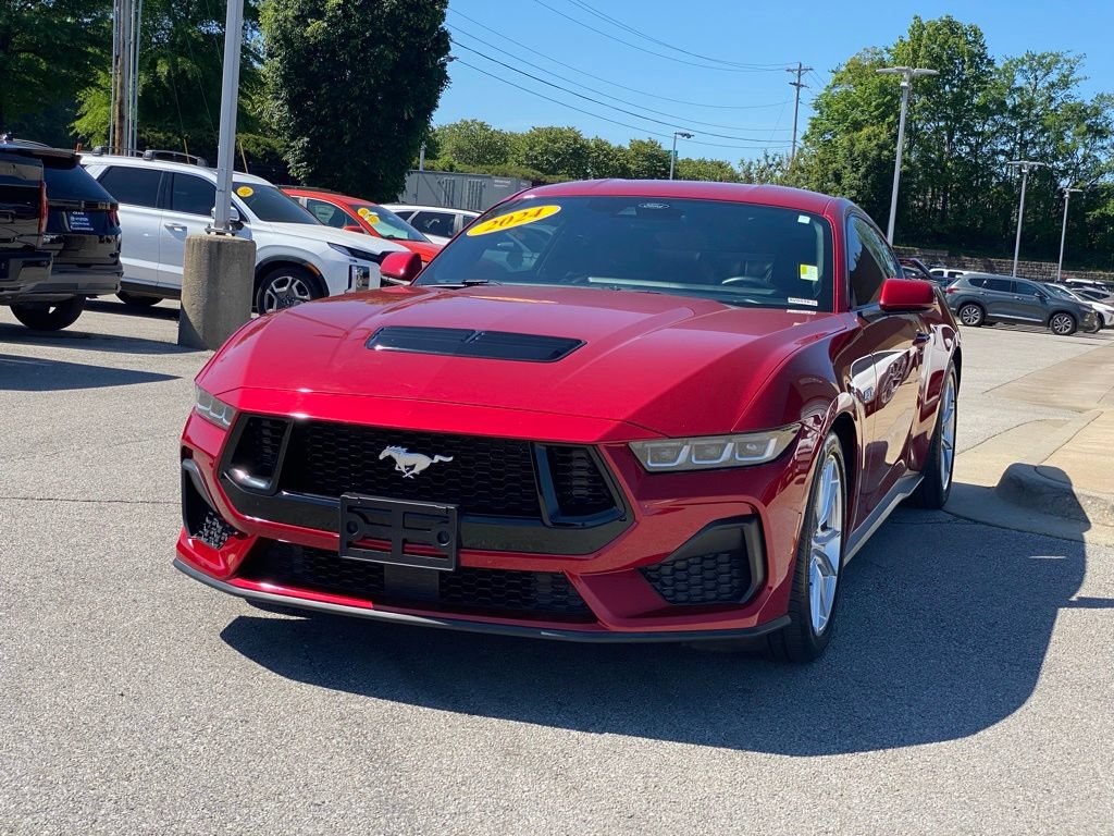 Used 2024 Ford Mustang GT Premium RWD image 3