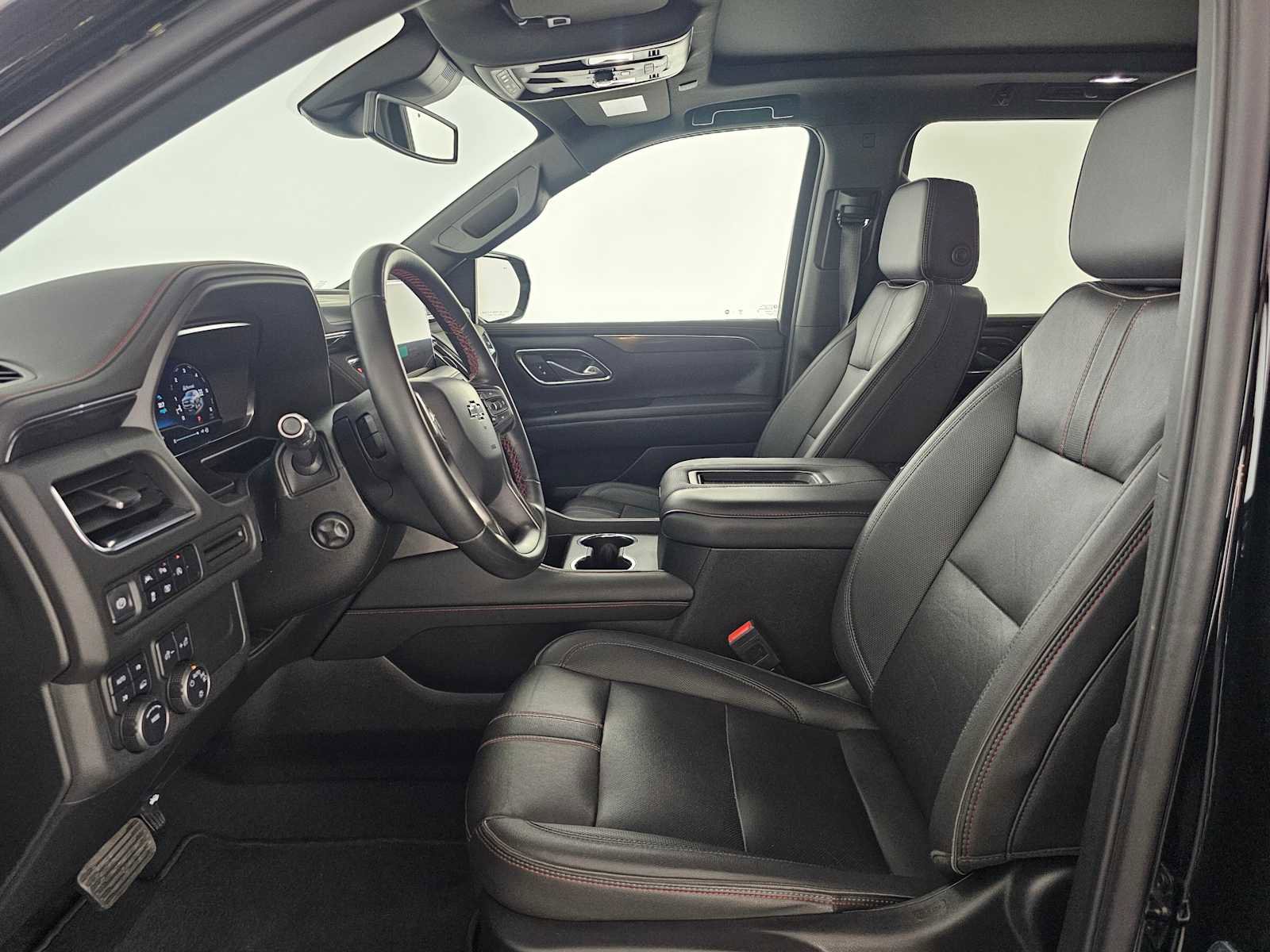 Used 2024 Chevrolet Suburban RST w/ Luxury Package image 22