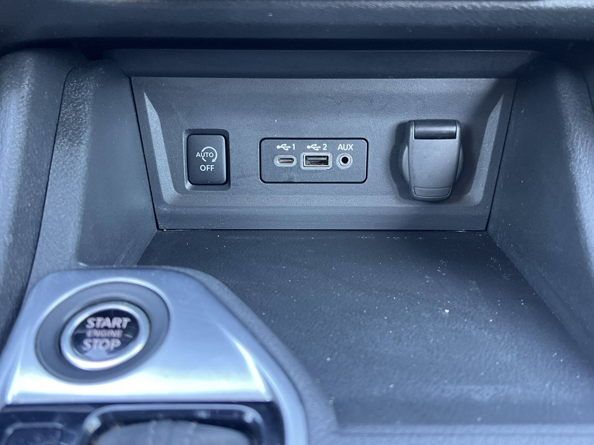 Used 2024 Nissan Sentra SV FWD image 7