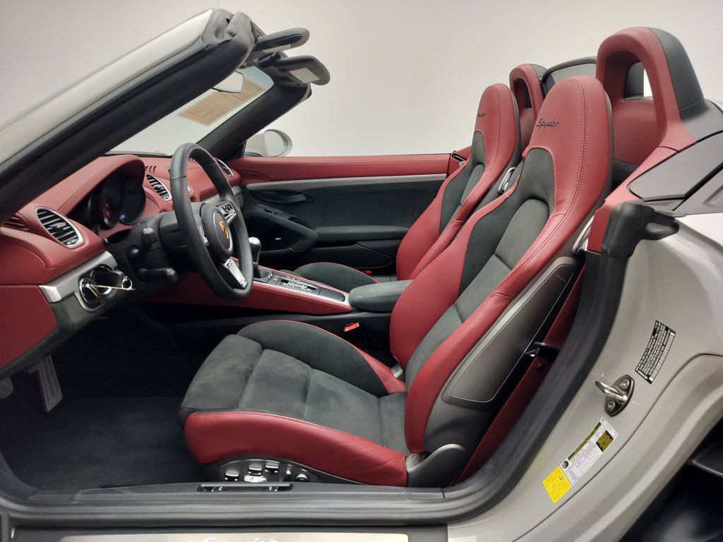 Used 2023 Porsche 718 Boxster Spyder RWD image 6