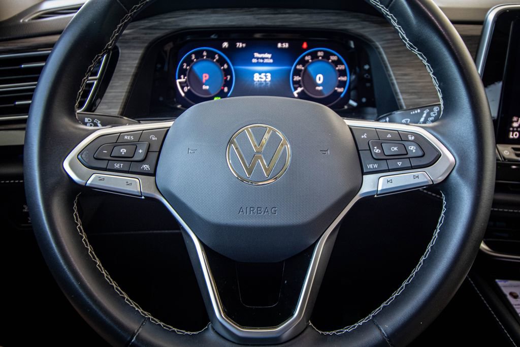 Used 2024 Volkswagen Atlas SEL AWD/4WD image 35