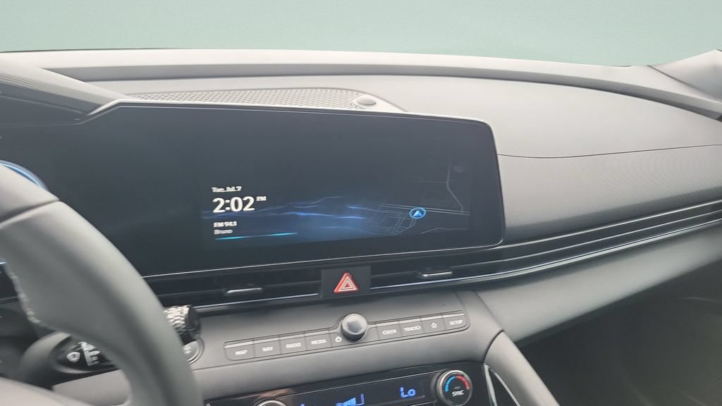 Certified 2025 Hyundai Elantra SEL FWD image 14