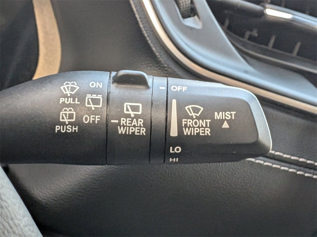 Used 2024 Jeep Grand Cherokee L Laredo w/ Luxury Tech Group I image 32