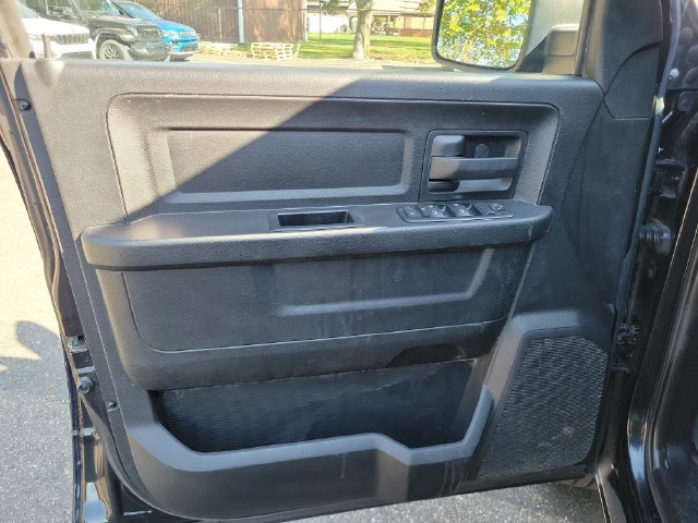 Used 2015 RAM 1500 Express AWD/4WD image 9