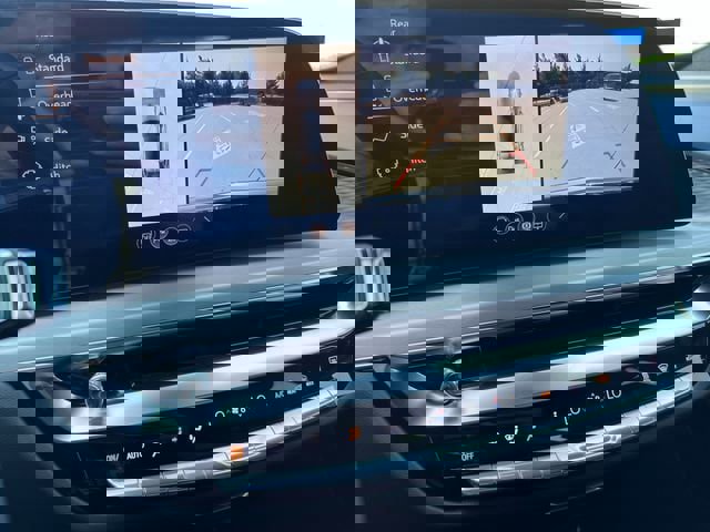 New 2026 Cadillac Lyriq Luxury image 16