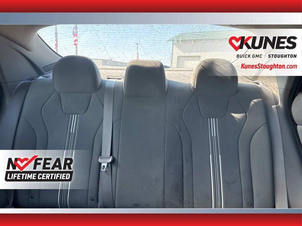 Used 2022 Hyundai Elantra SEL image 33