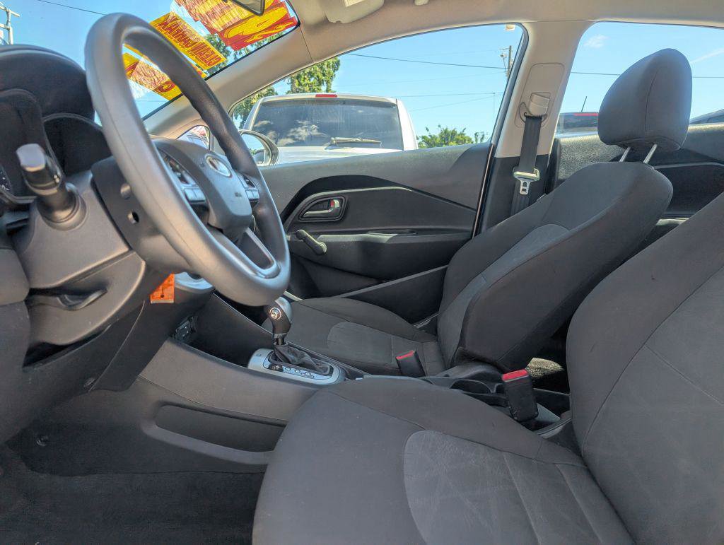 Used 2016 Kia Rio LX image 9