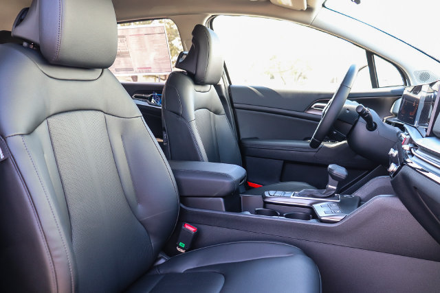 New 2027 Kia Sportage EX FWD image 9
