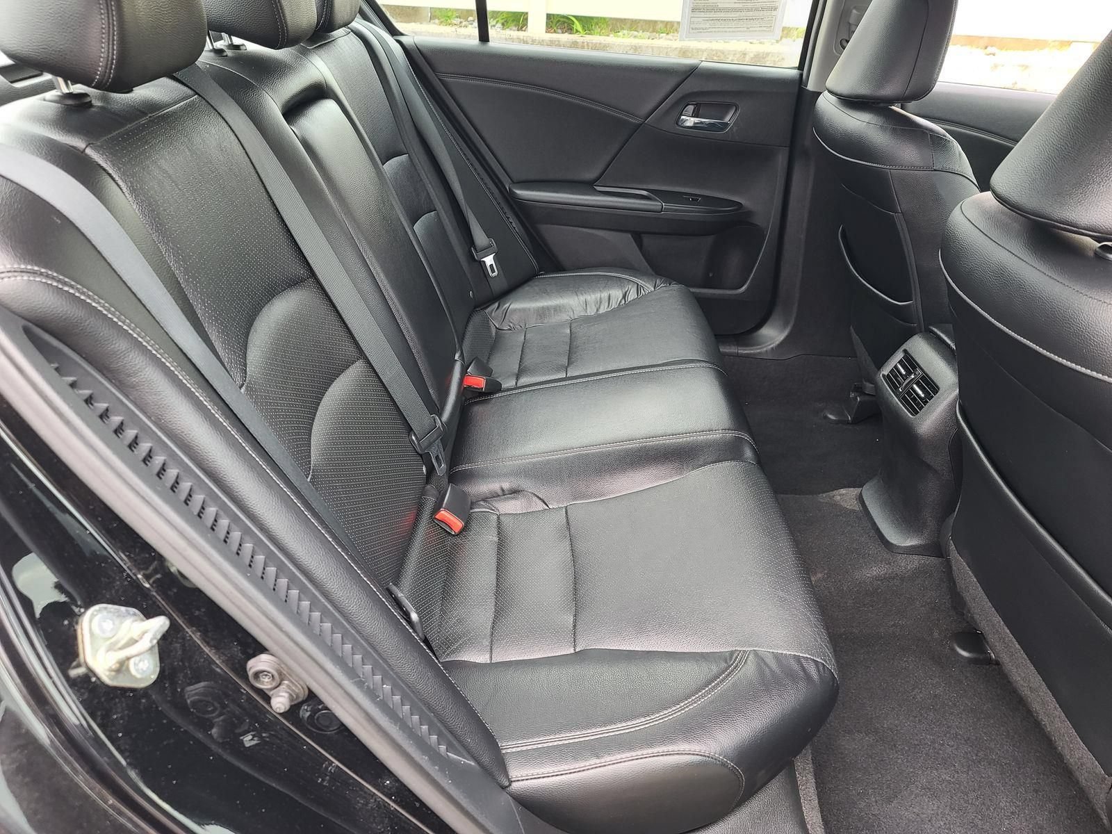Used 2015 Honda Accord EX-L image 17